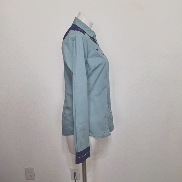 Cruel Denim Blue Cowgirl Rodeo Embroidered Long Sleeve Button Down Shirt Size M - Picture 4 of 15